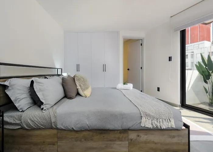 Wtc 1 Block Away - Total Comfort *